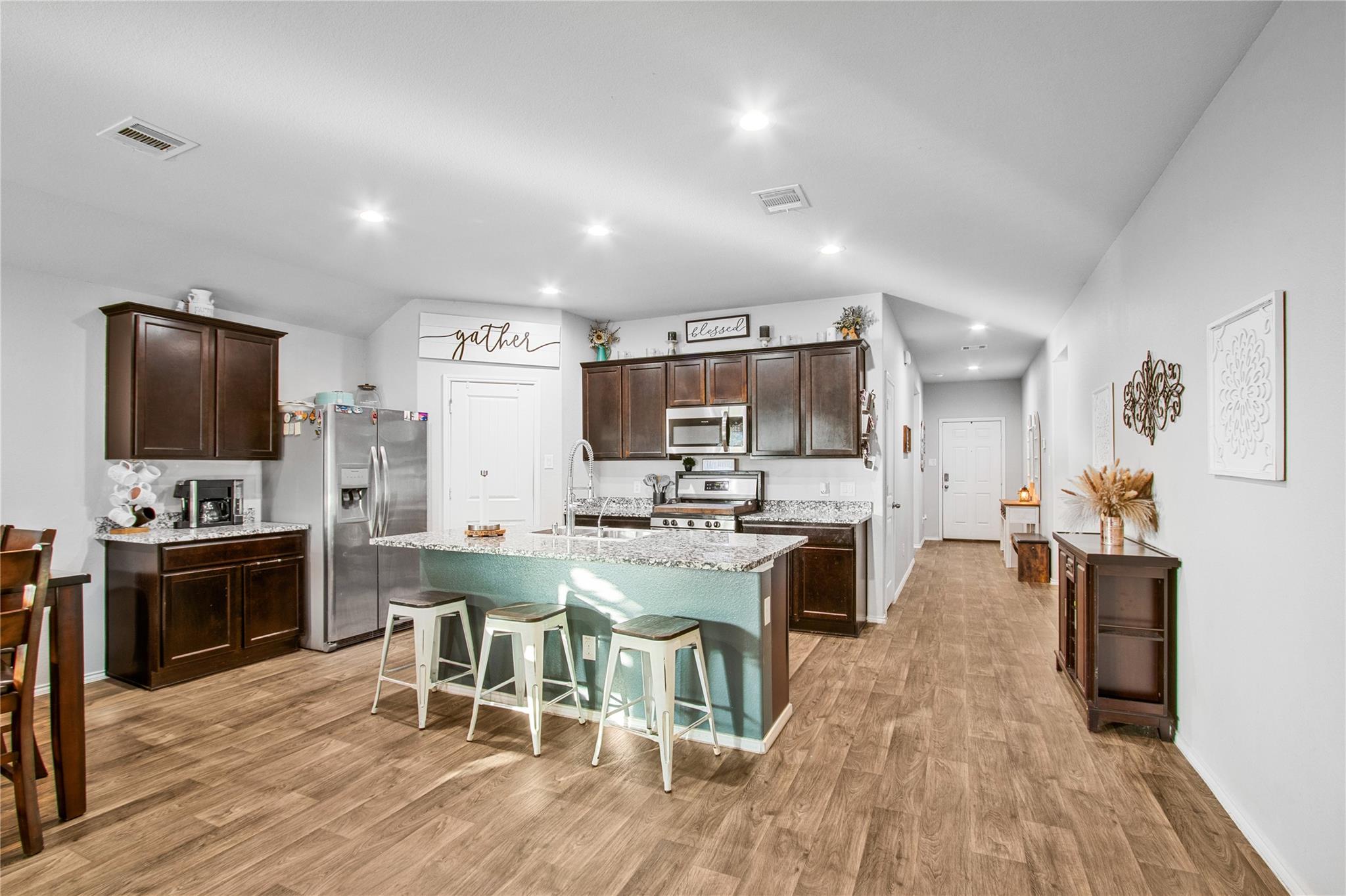 3935 Barnacle Court