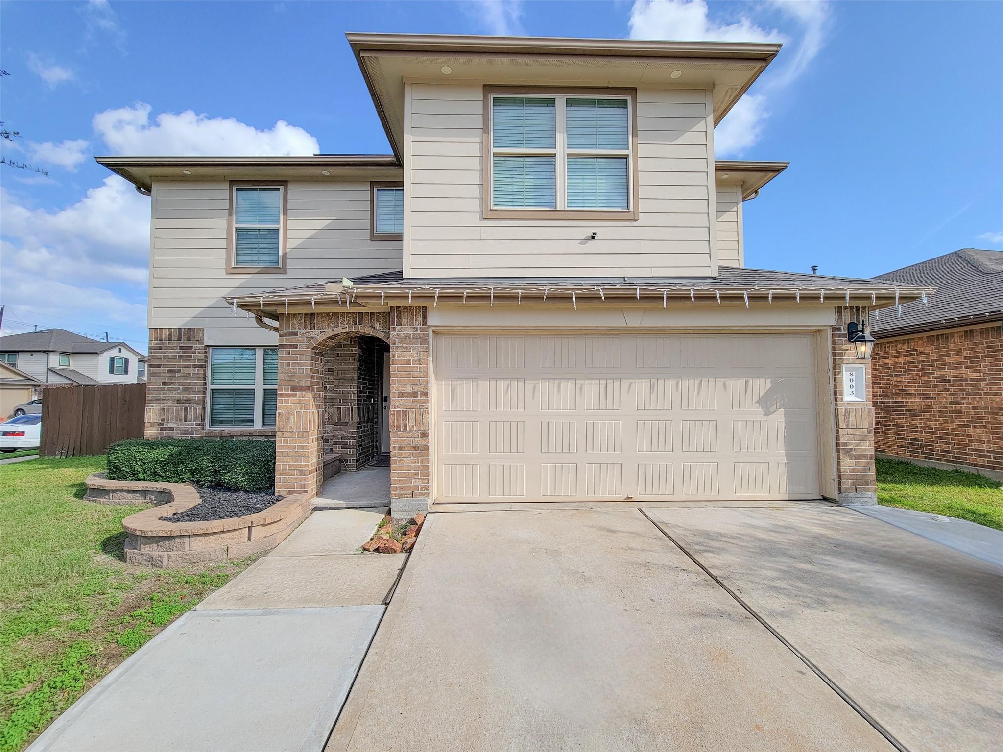 8003 Ecru Lane