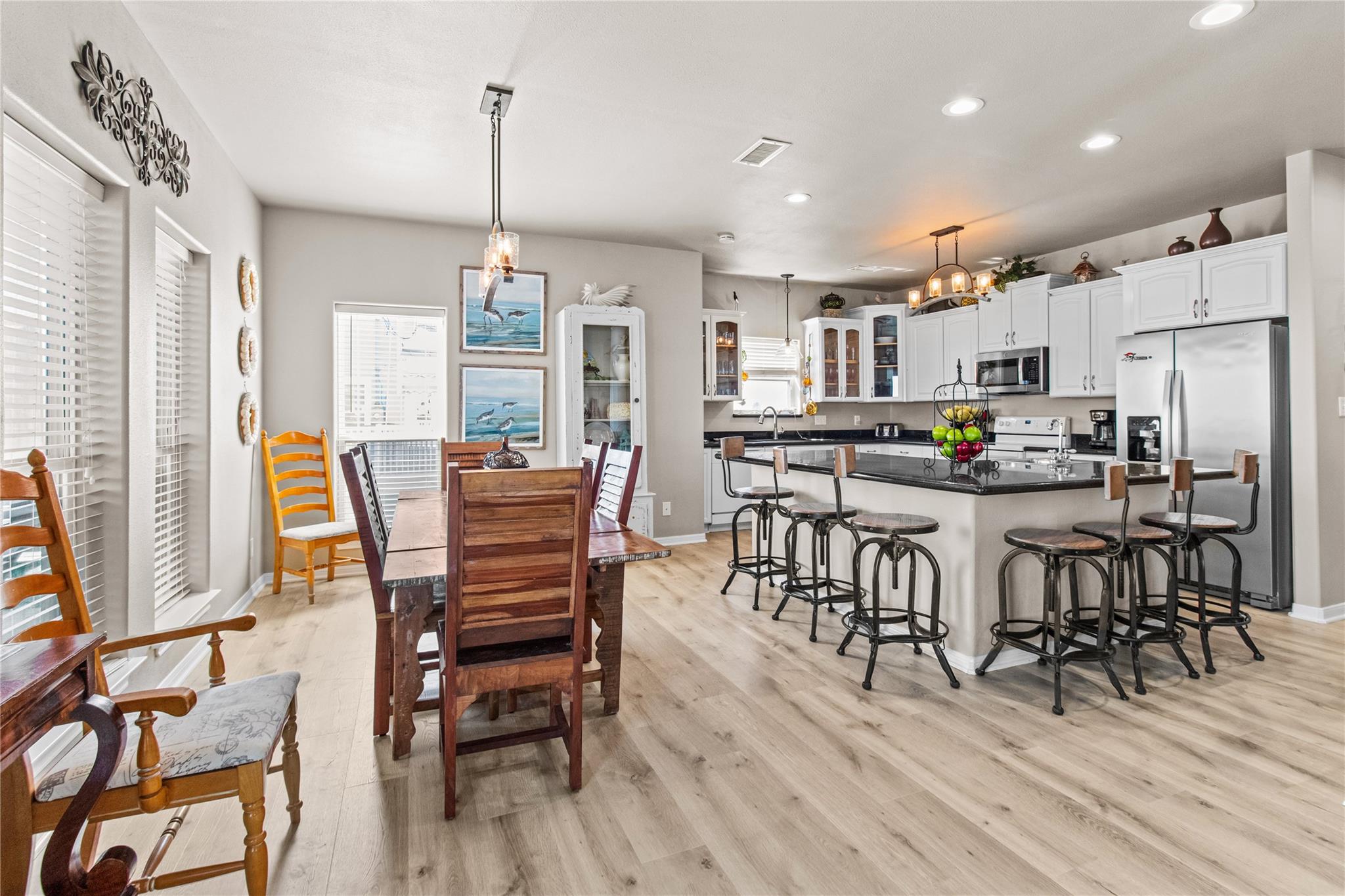Galveston, Texas, 77554, United States, 4 Bedrooms Bedrooms, ,5 BathroomsBathrooms,Residential,Active,2043808
