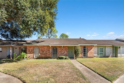 Photo of 6947 Chasewood Drive, Houston, TX 77489 (MLS # 26461759)