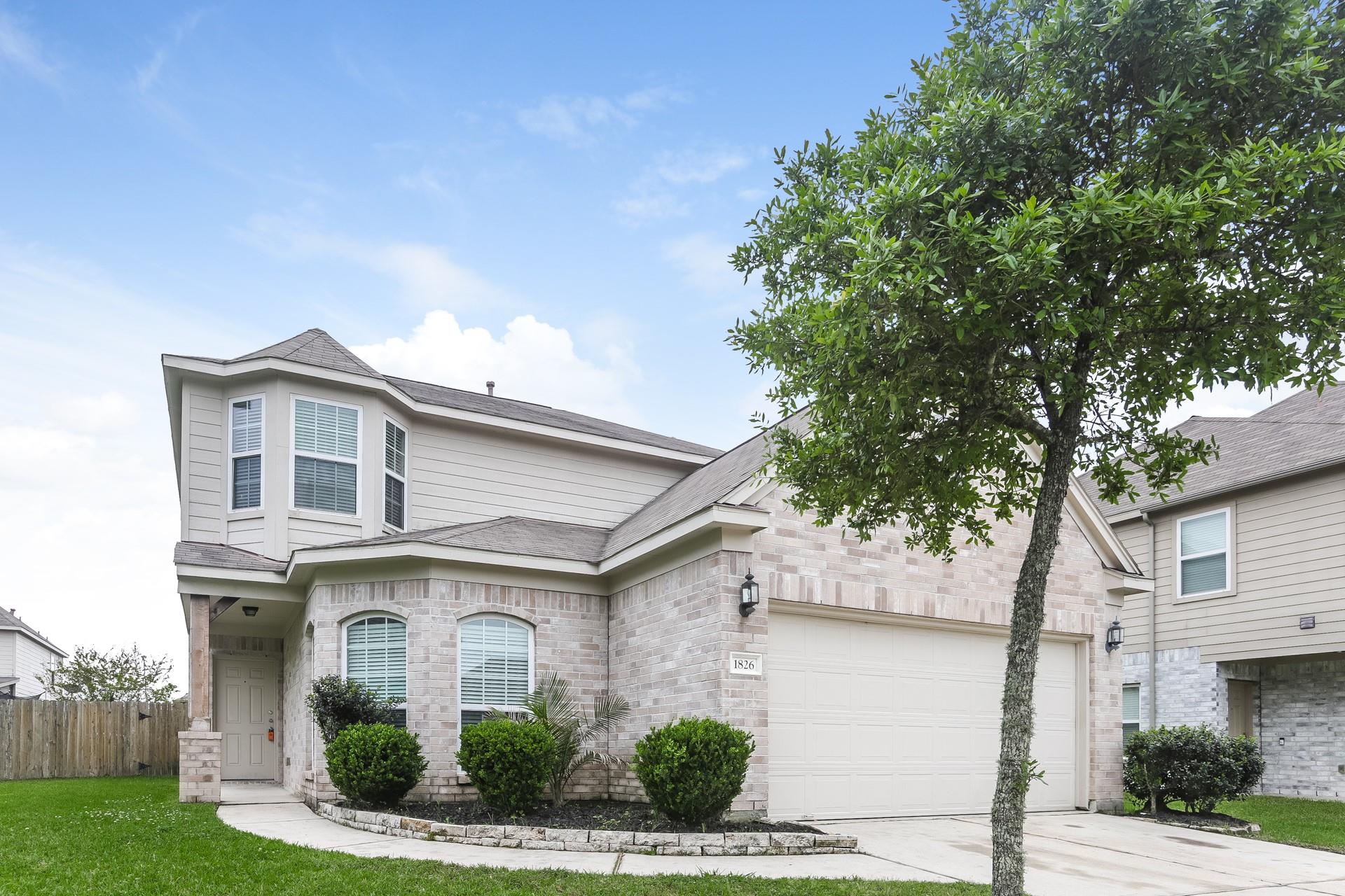 1826 Sun Point Court