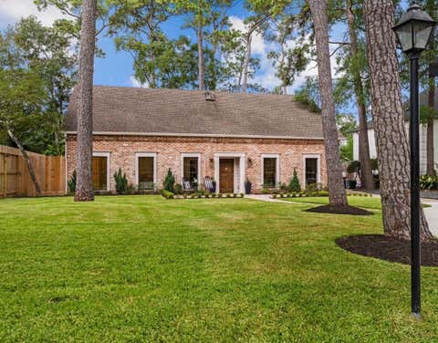 Photo of 2 Twin Circle Drive, Houston, TX 77042 (MLS # 24896305)