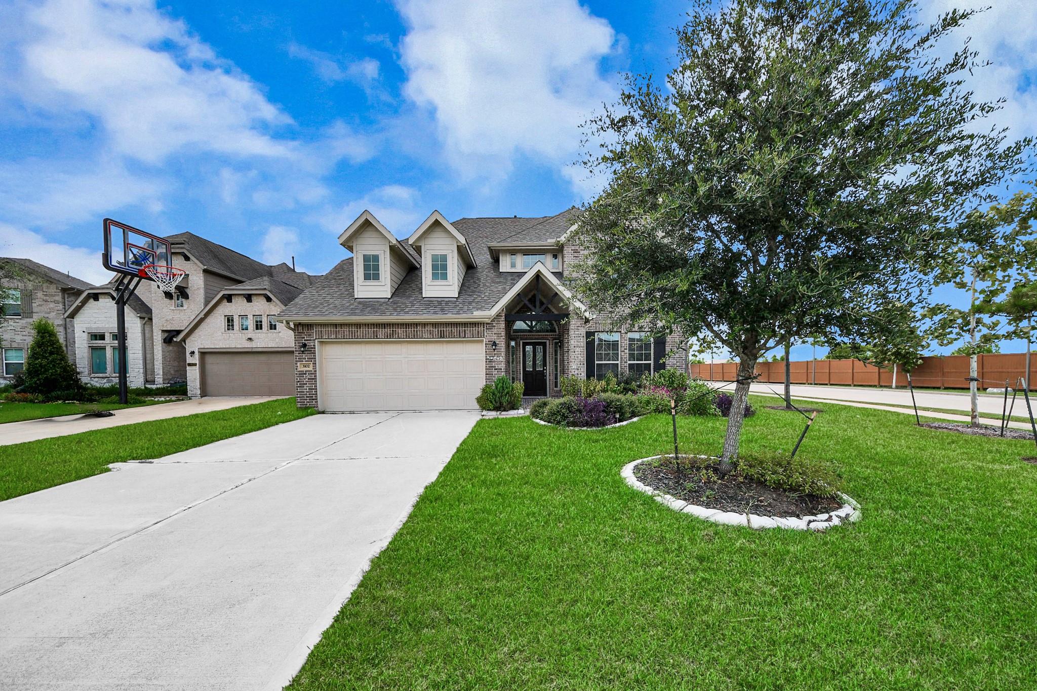 3102 Trishelle Court