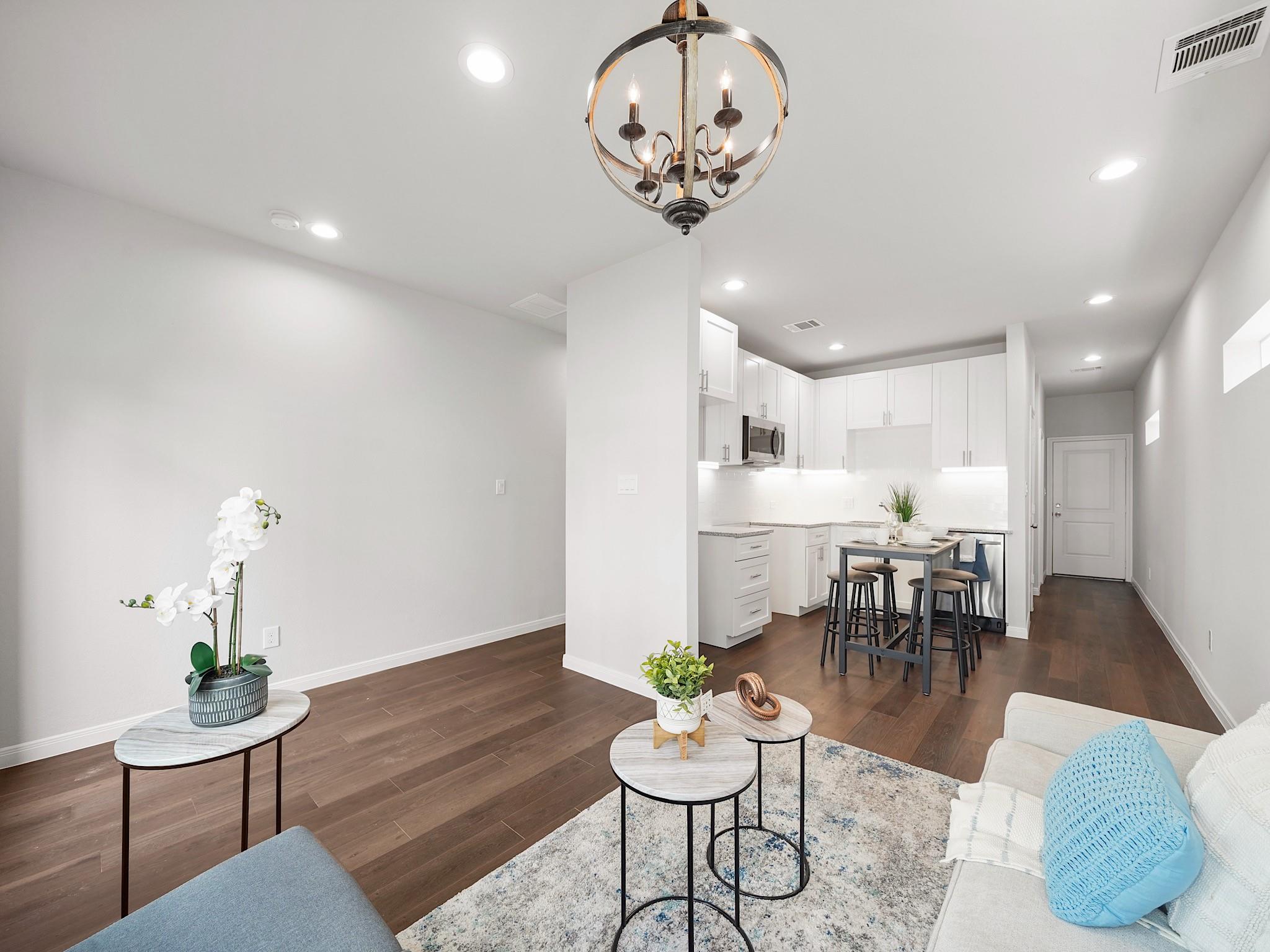 18846 Elegance Avenue