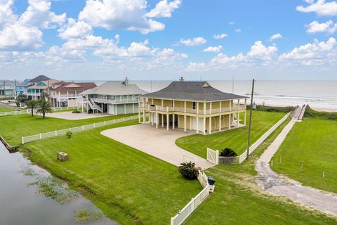 3210 Gulf Castle Drive Crystal Beach TX 77650