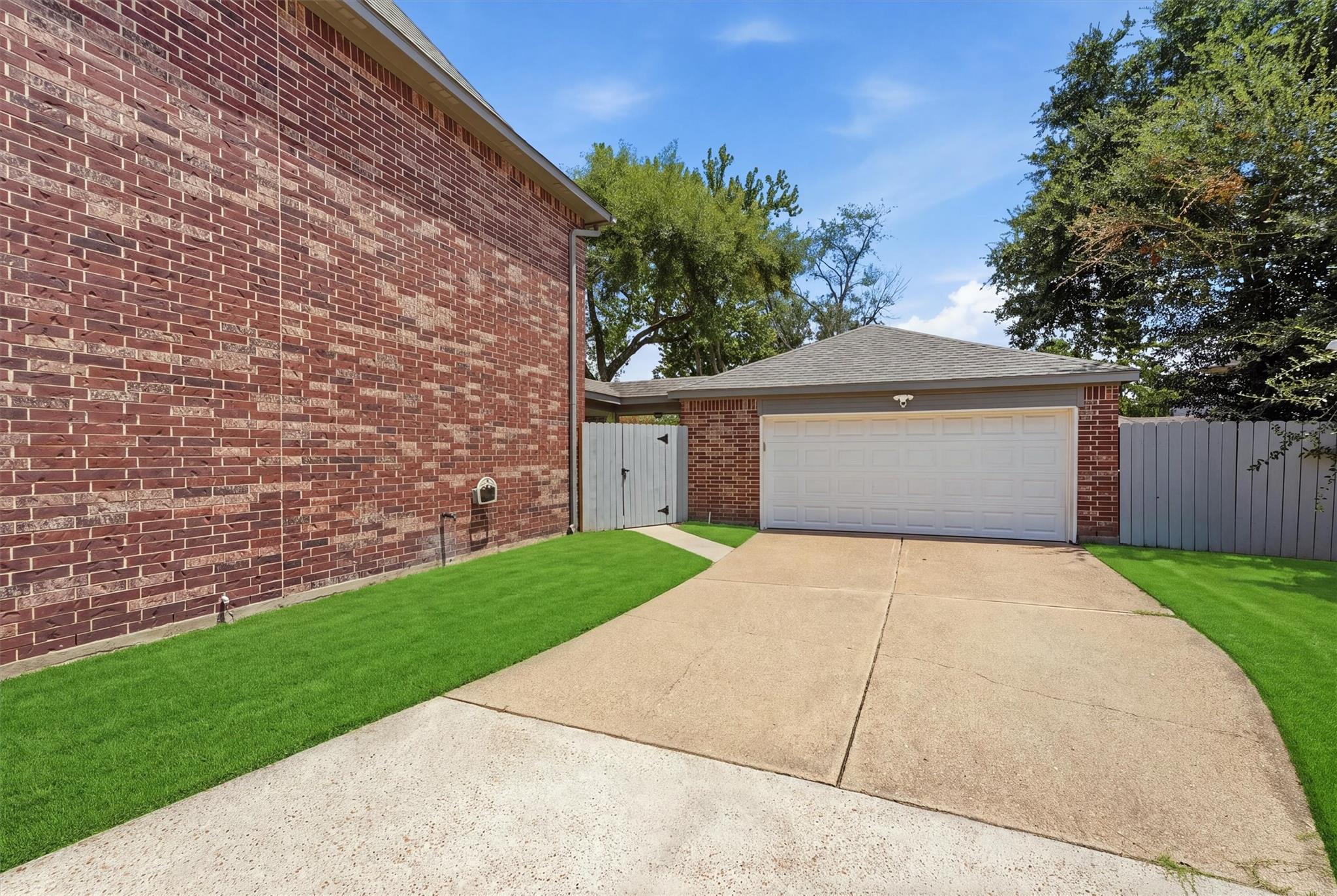 7807 Mayglen Lane