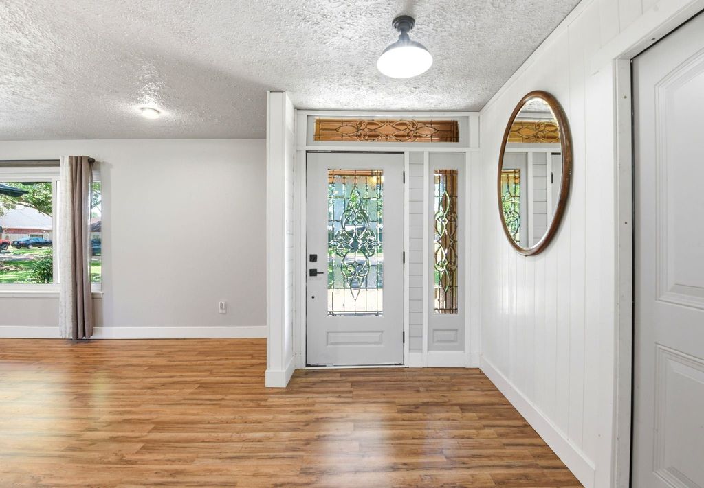 Photo of 101 W Larkspur Drive, Alvin, TX 77511 (MLS # 43170483)