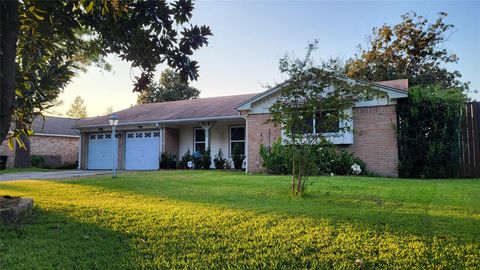 Photo of 9646 Meadowland Drive, Houston, TX 77063 (MLS # 47666023)