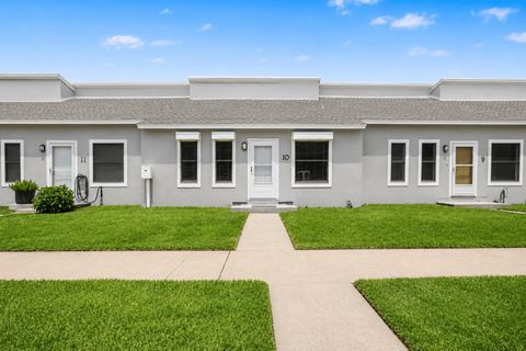 Photo of 3700 83rd Street #10, Galveston, TX 77554 (MLS # 12743865)