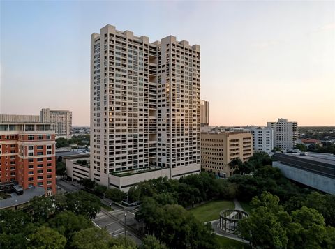 1111 Hermann Dr Drive 11E Houston TX 77004