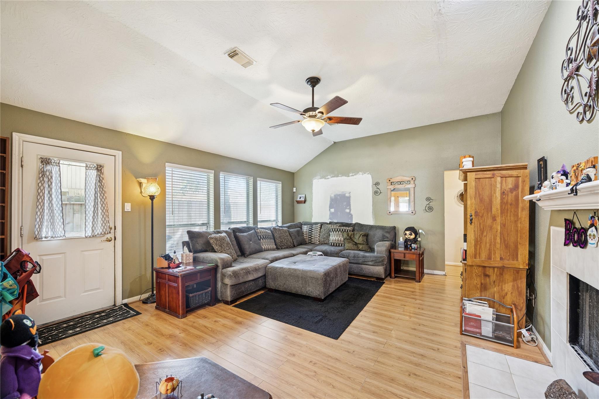 4927 Fox Hollow Boulevard