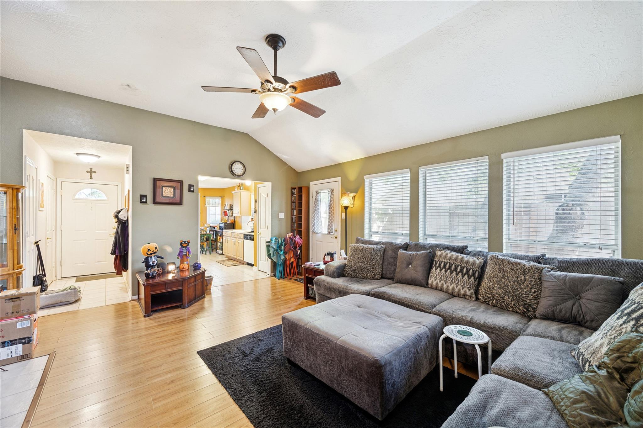 4927 Fox Hollow Boulevard