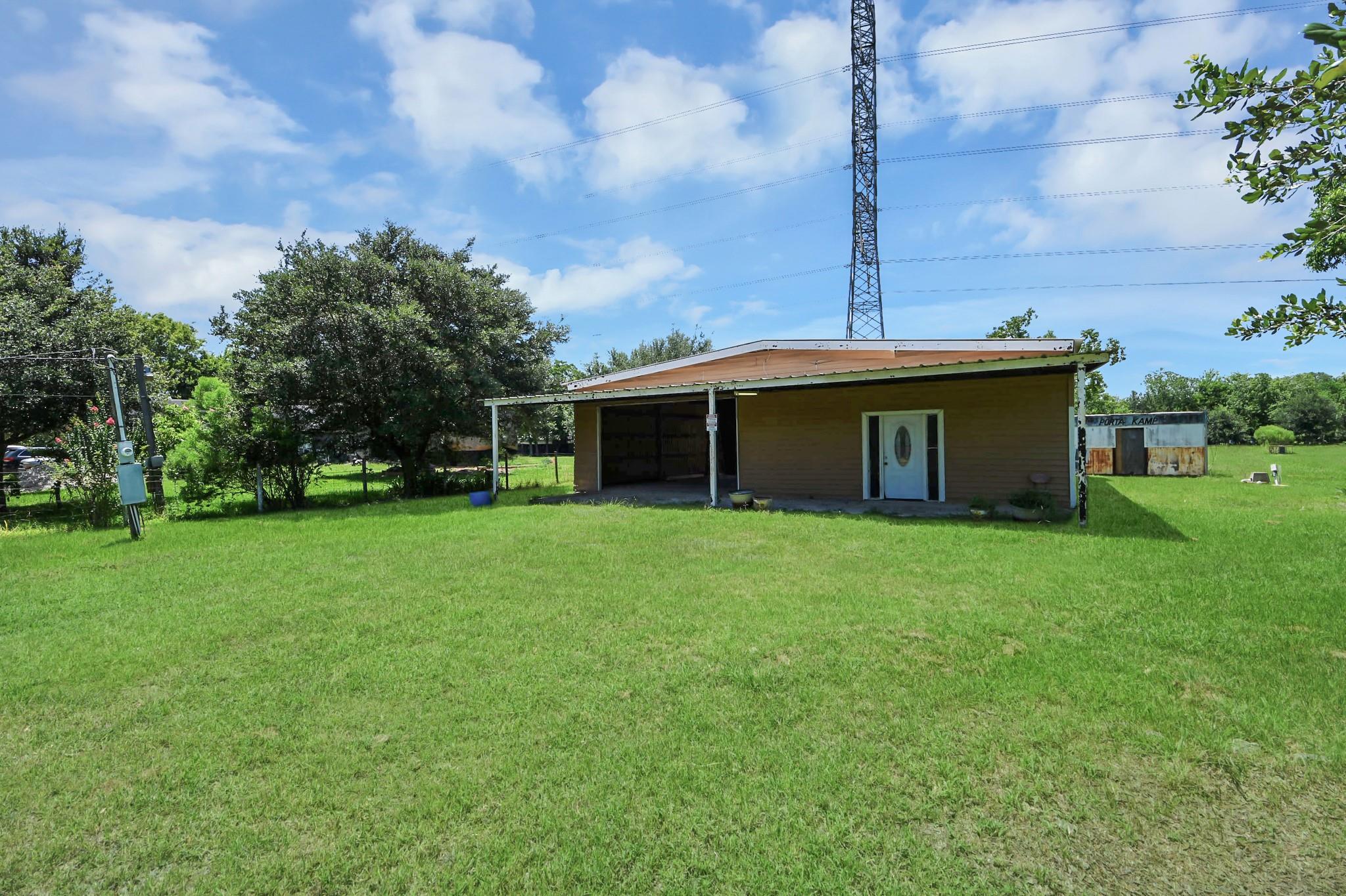 694 County Road 941