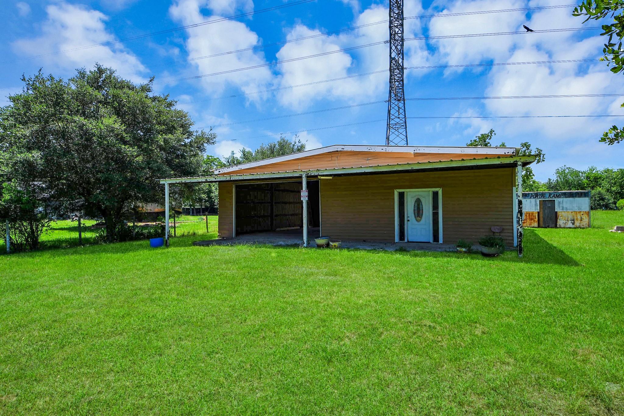 694 County Road 941