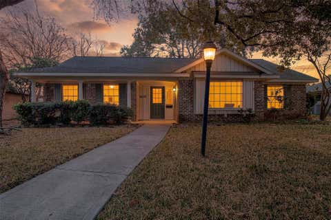 Photo of 18230 Caprice Lane, Houston, TX 77058 (MLS # 48209737)