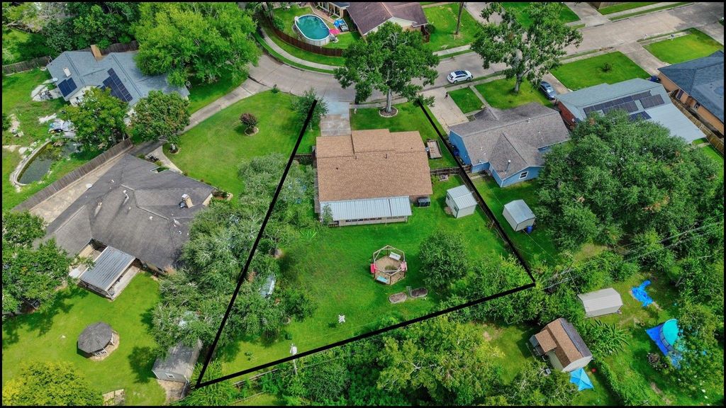 Photo of 632 Northridge Street, Angleton, TX 77515 (MLS # 24232794)