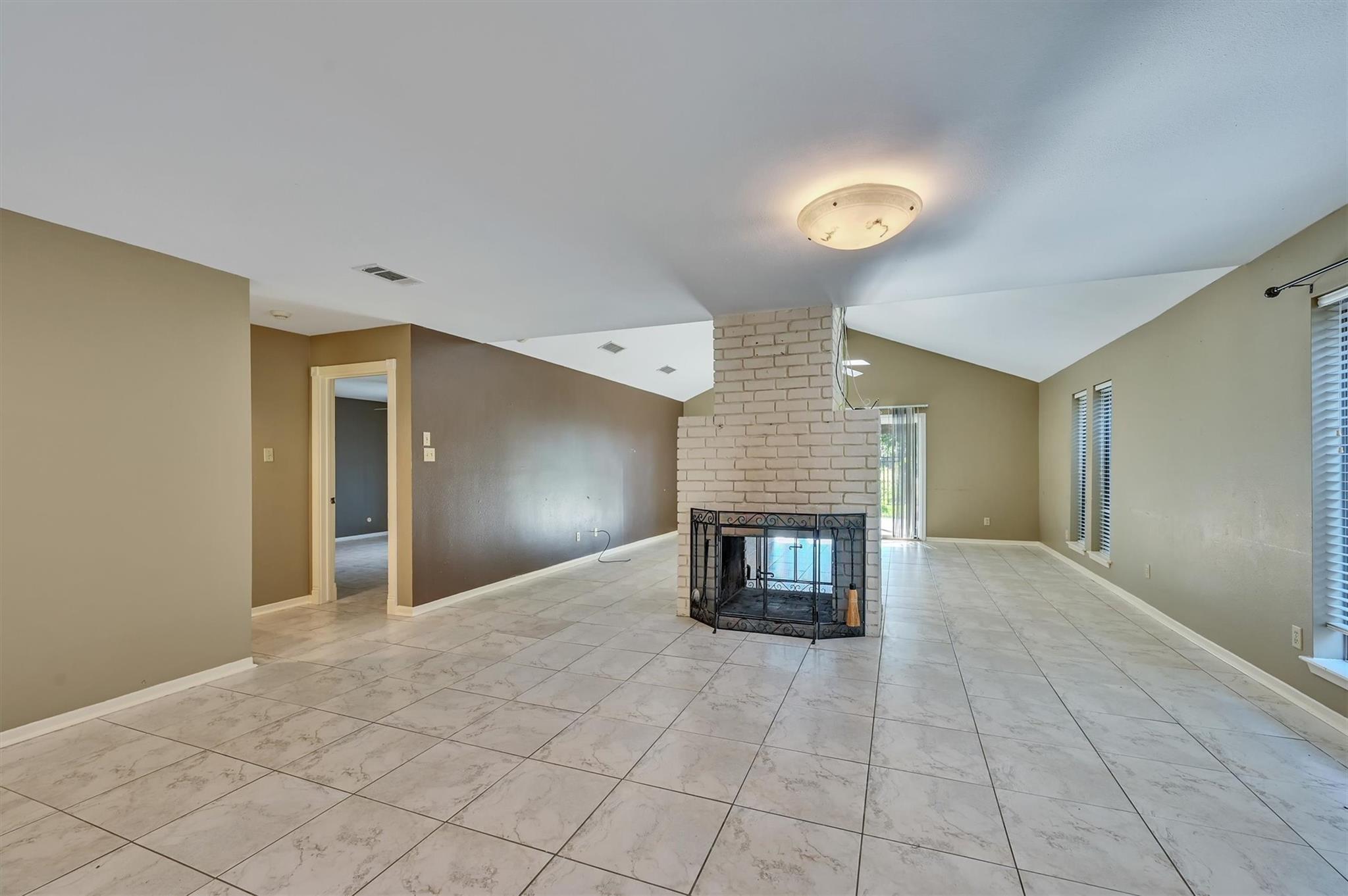 7750 Green Lawn Drive