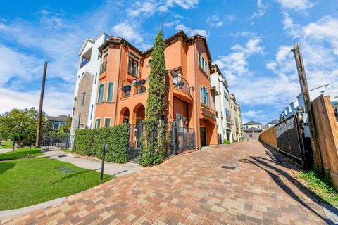 Photo of 1141 W 23rd St St #A, Houston, TX 77008 (MLS # 91471262)