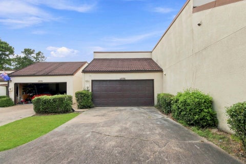 Photo of 20315 Sunny Shores Drive #B, Humble, TX 77346 (MLS # 91121288)