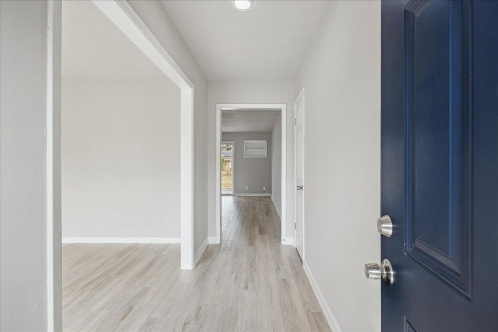 Photo of 5922 Fontenelle Drive, Houston, TX 77035 (MLS # 12806693)