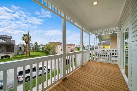 Tiny photo for 2813 Ball Street Street, Galveston, TX 77550 (MLS # 57714700)