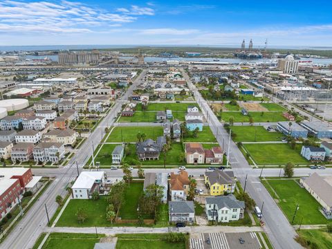Tiny photo for 2813 Ball Street Street, Galveston, TX 77550 (MLS # 57714700)
