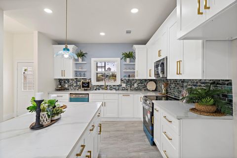 Tiny photo for 2813 Ball Street Street, Galveston, TX 77550 (MLS # 57714700)