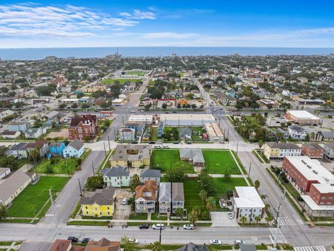 Tiny photo for 2813 Ball Street Street, Galveston, TX 77550 (MLS # 57714700)