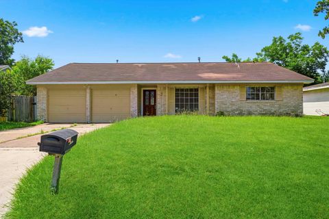 Homes For Rent - 2414 Bayou Drive<br/> Galveston County, League City, TX 77573