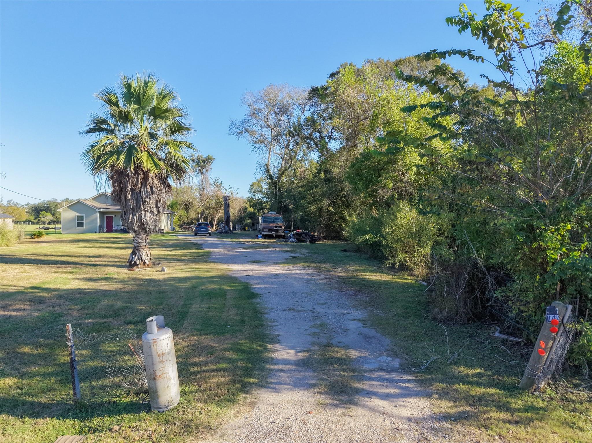 1836 County Road 318