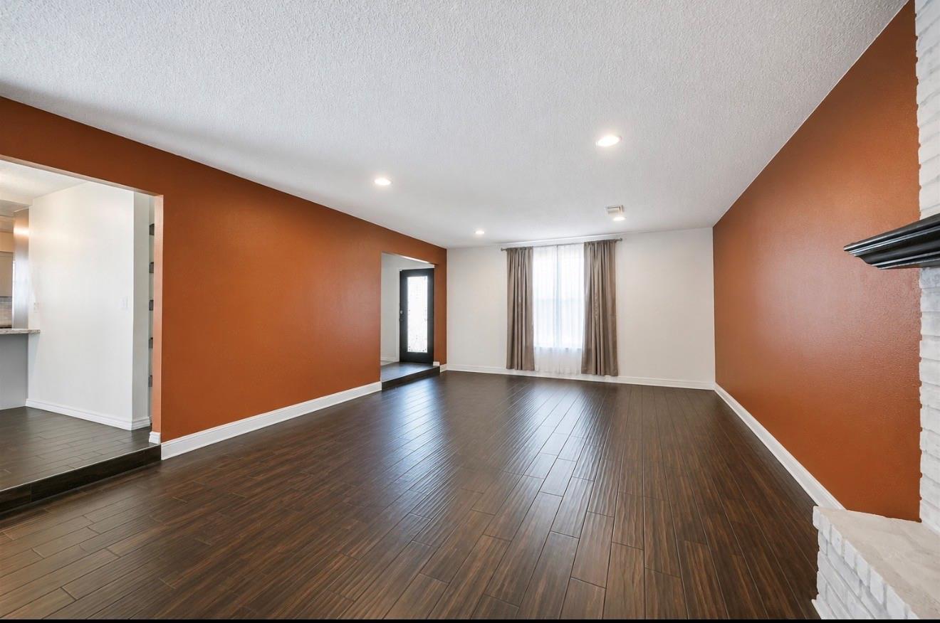 3728 Autumn Lane