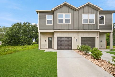 Photo of 9240 Culver Street #B, Houston, TX 77051 (MLS # 70686235)