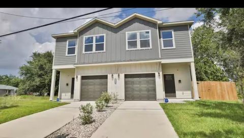 Photo of 9240 Culver Street #B, Houston, TX 77051 (MLS # 70686235)