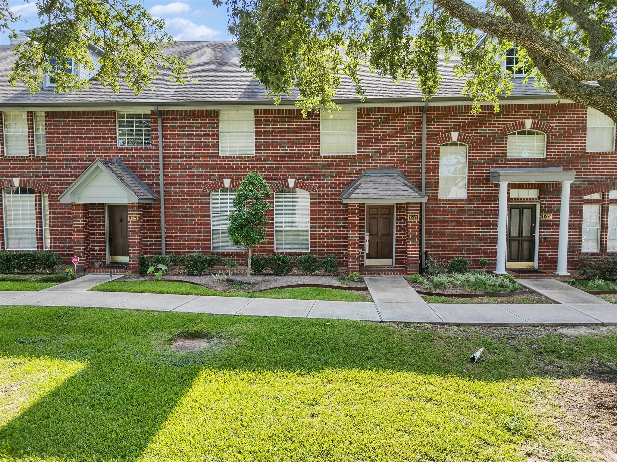 1271 El Camino Village Drive
