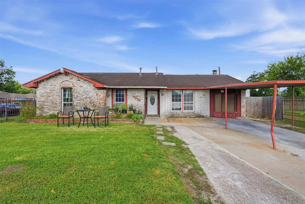Photo of 9235 Beaver Bend Court, Houston, TX 77037 (MLS # 70294210)
