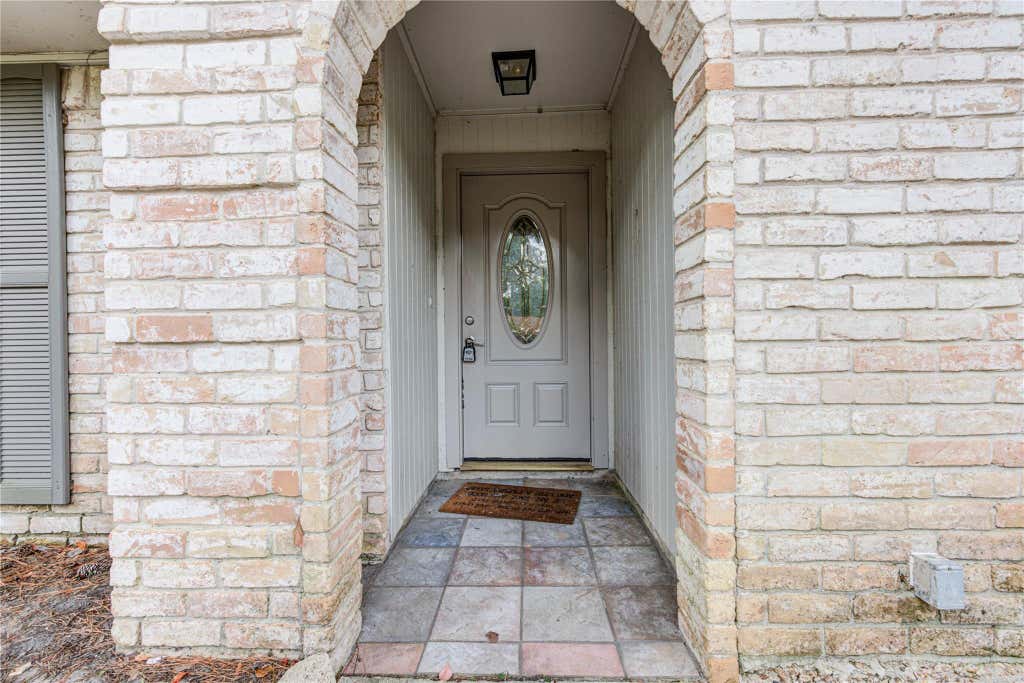 Photo of 2126 Fir Springs Drive, Houston, TX 77339 (MLS # 10667903)
