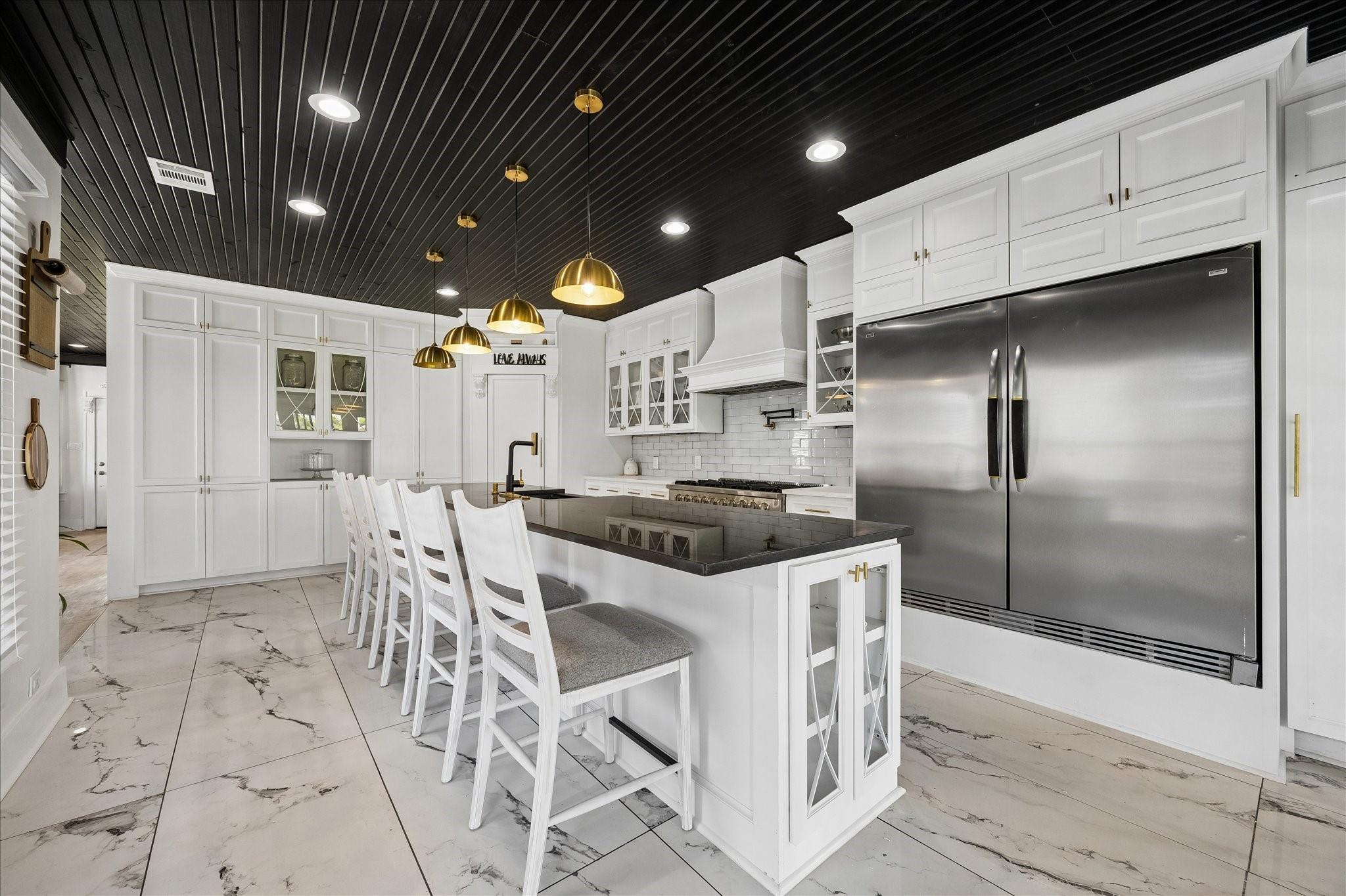 1624 Heights Boulevard