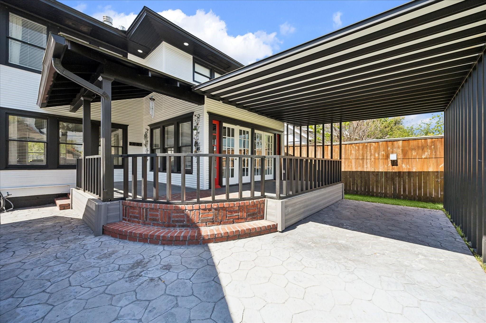 1624 Heights Boulevard