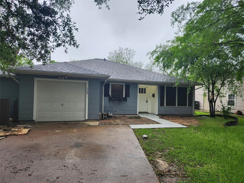 Photo of 1705 Frost Street, Rosenberg, TX 77471 (MLS # 3758472)