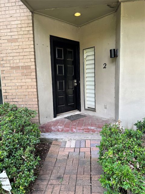 Photo of 10811 Richmond Avenue #2, Houston, TX 77042 (MLS # 41473731)