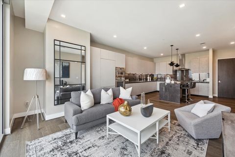 Photo of 1711 Allen Parkway #1706, Houston, TX 77019 (MLS # 46120272) Photo of 1711 Allen Parkway #1706, Houston, TX 77019 (MLS # 46120272)