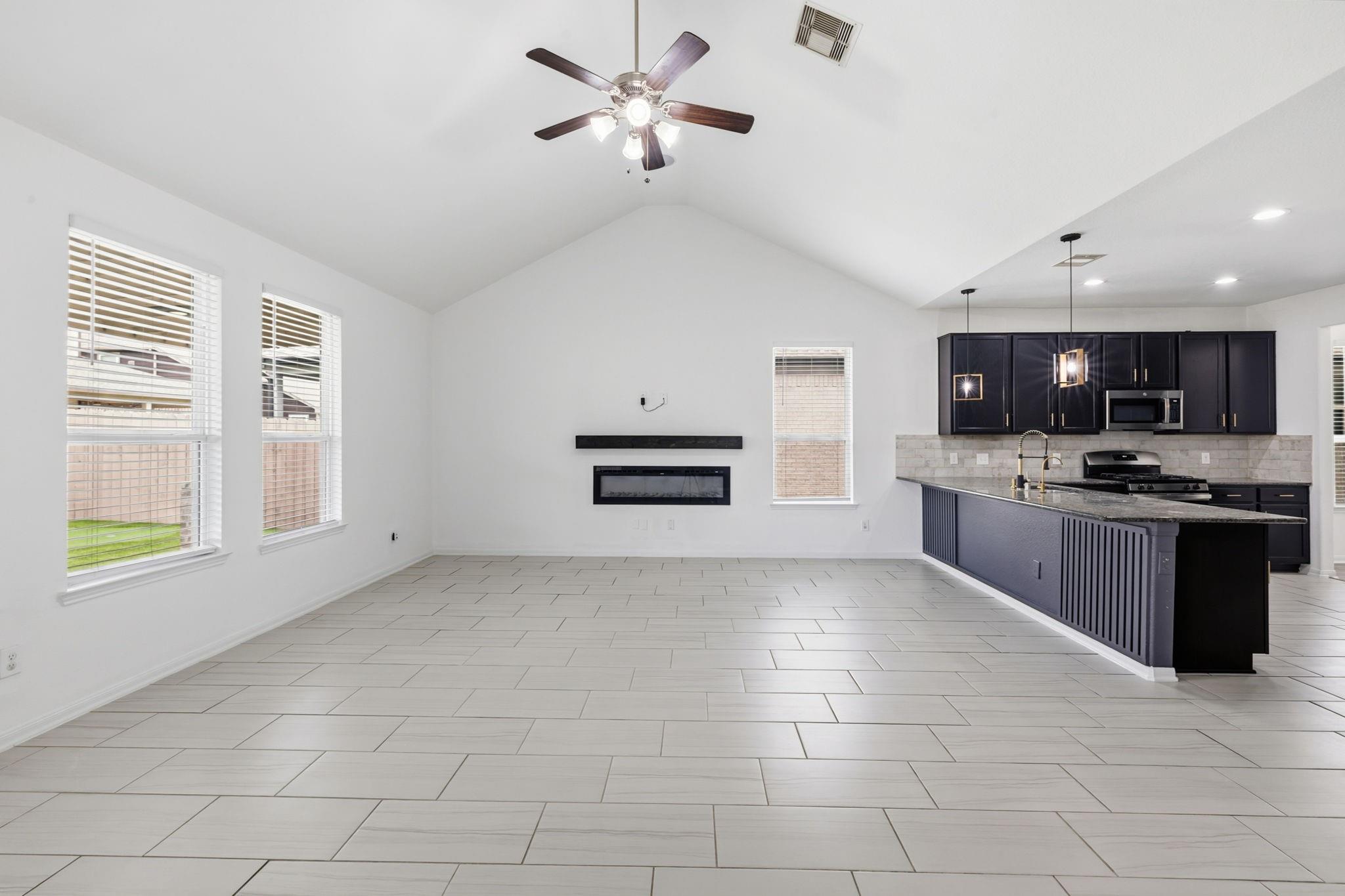 14702 Sycamore Side Way