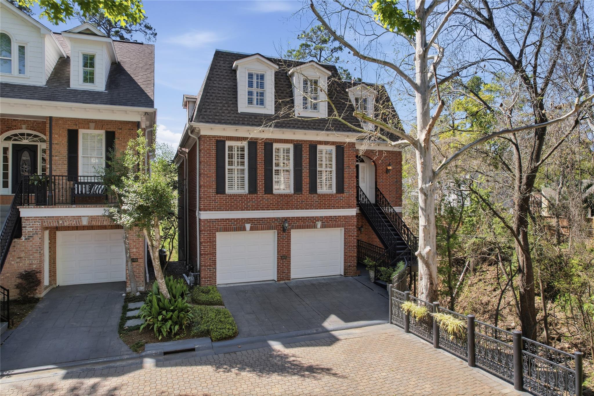 285 Sugarberry Circle