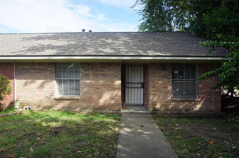 Condo For Sale - 9424 Neuens Road #9424<br/> Houston, TX 77080