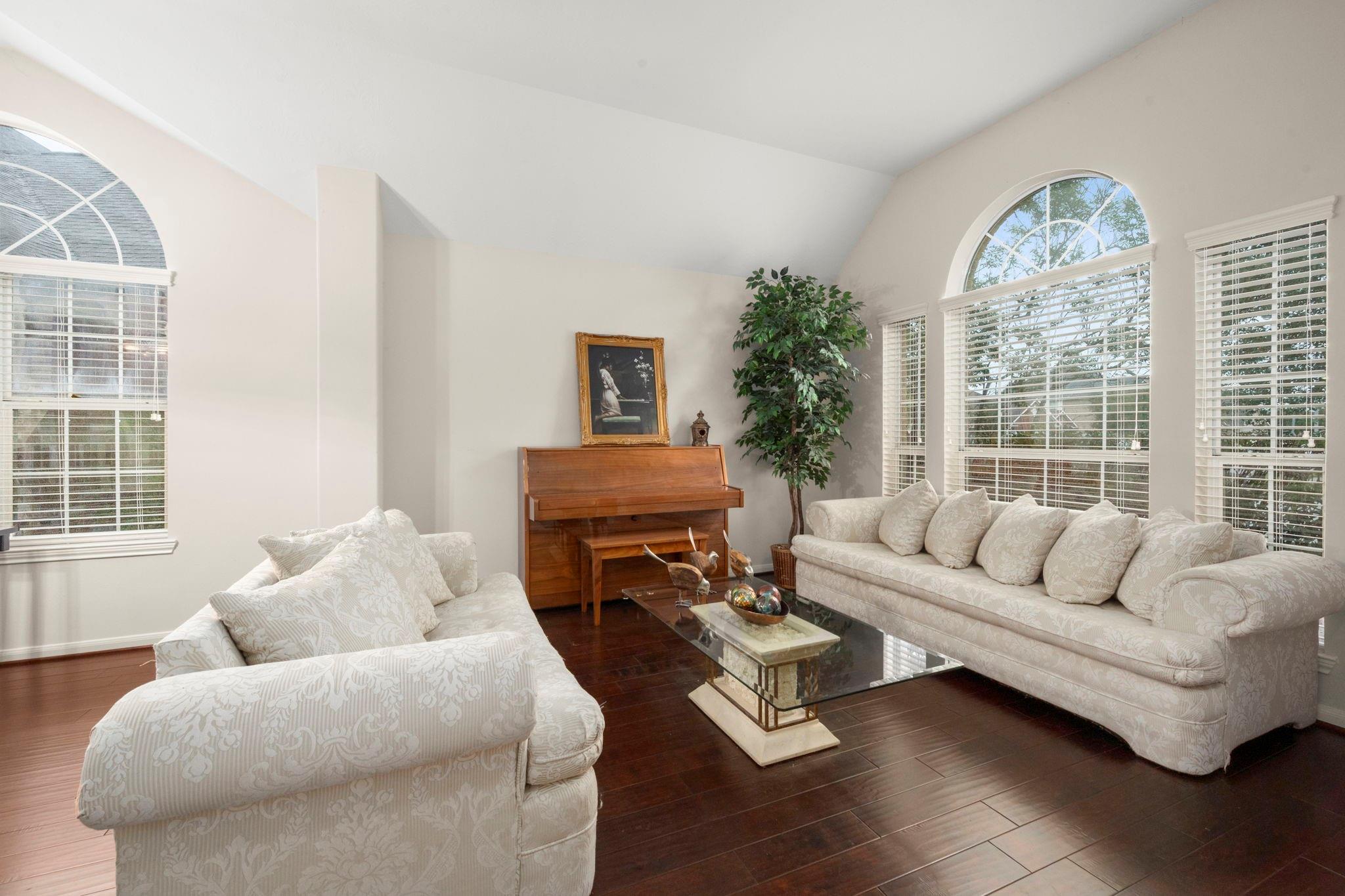 10026 Spring Rapid Way