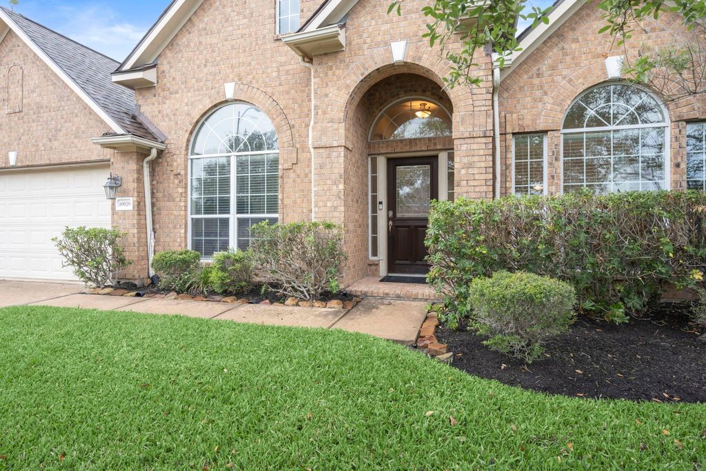 Photo of 10026 Spring Rapid Way, Tomball, TX 77375 (MLS # 90718691)