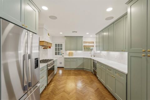 Tiny photo for 918 E 14th Street, Houston, TX 77009 (MLS # 90037309)