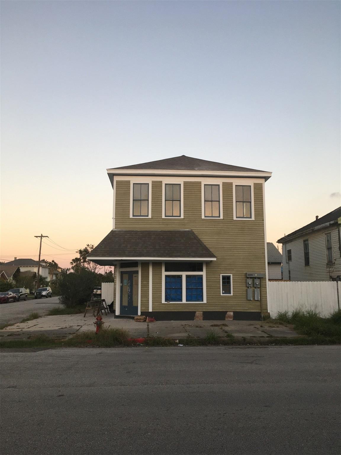 3227 Avenue R