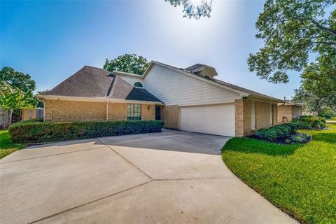 Property photo of 226 squires bend, stafford, TX 77477