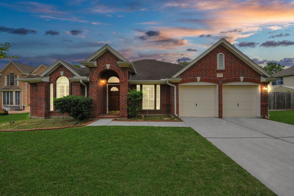 Photo of 10214 White Oak Trail Lane, Houston, TX 77064 (MLS # 50903645)